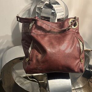 Steve Madden  Leather topper tote carrying bag